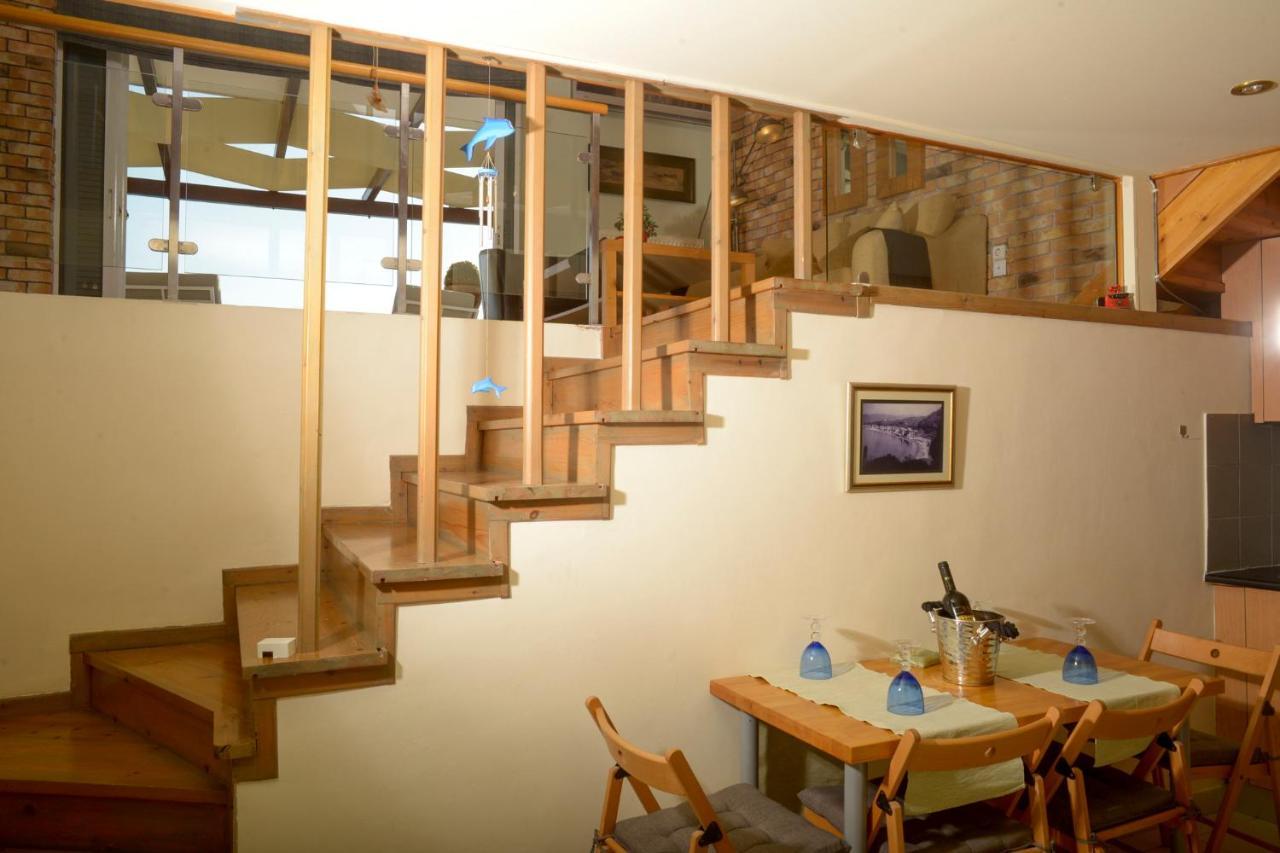 Agali 1 Superior Maisonette 卡拉马塔 外观 照片