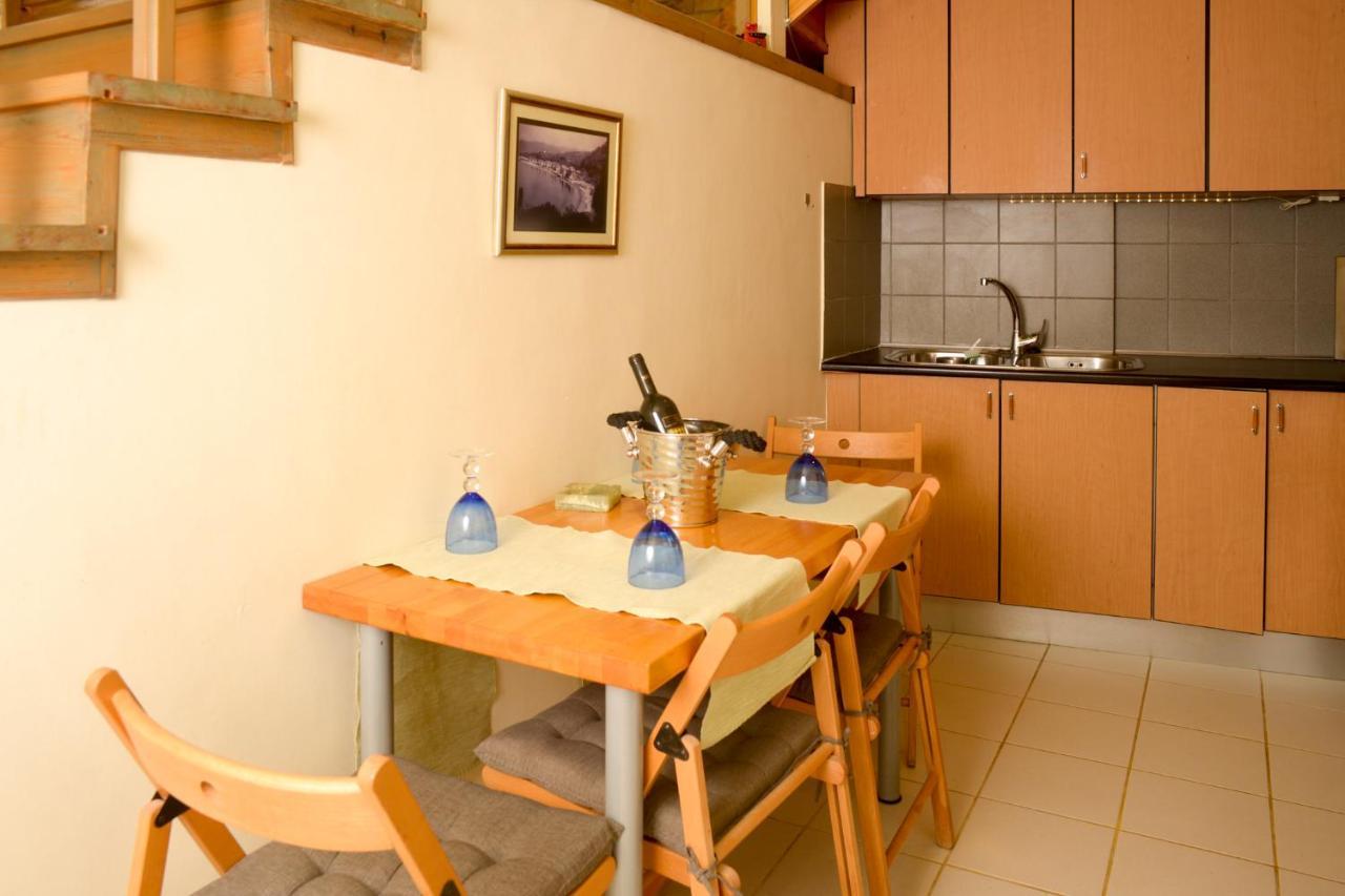 Agali 1 Superior Maisonette 卡拉马塔 外观 照片