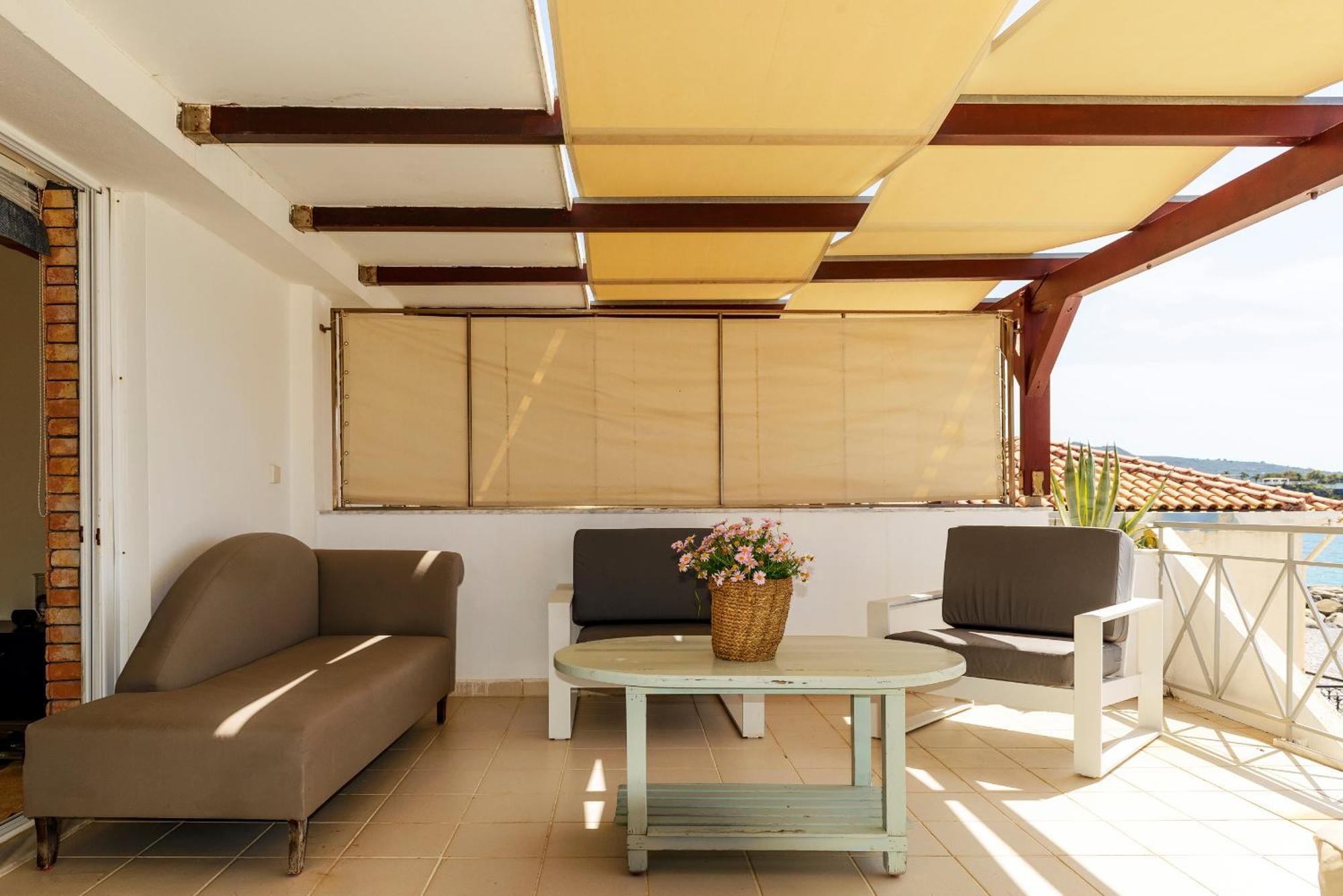 Agali 1 Superior Maisonette 卡拉马塔 外观 照片